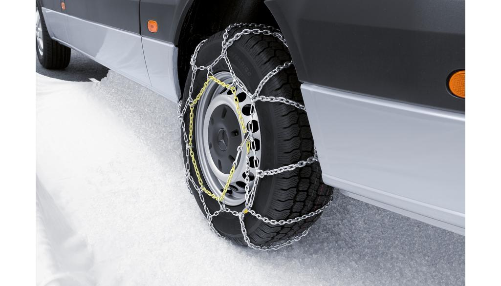 Snel te monteren sneeuwketting, Met spikes | Sneeuwkettingen Veiligheid | Alle Modelserie Sprinter (juni 2018 ) | Mercedes-Benz Genuine Accessories