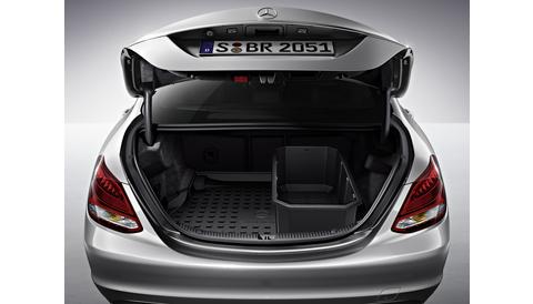 Kofferraumwanne, flach, mit Durchlademöglichkeit | Polypropylen) Komfort | (schwarz, Limousine (03/14-06/18) Original-Zubehör W205 Mercedes-Benz Kofferraum | 
