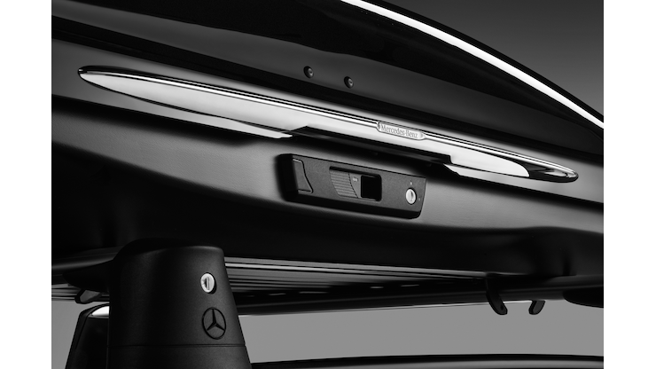 Mercedes-Benz roofbox XL, 590 litres (Plastic, black, Paint, glossy) | Roof rack | Carrier systems | Mercedes-Benz Genuine Accessories Mercedes-Benz roofbox XL, 590 litres (Plastic, black, Paint, glossy) | Roof rack | Carrier systems | Mercedes-Benz Genuine Accessories